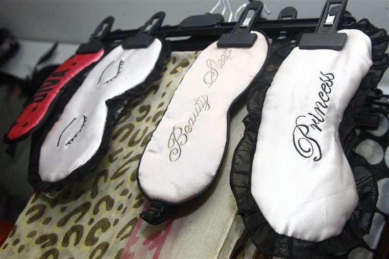 Cravate et Corset Opening